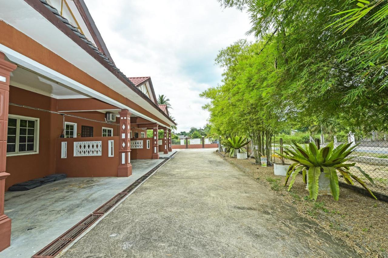Oyo 90642 Twin Mutiara Chalet & Homestay Jeli Zewnętrze zdjęcie