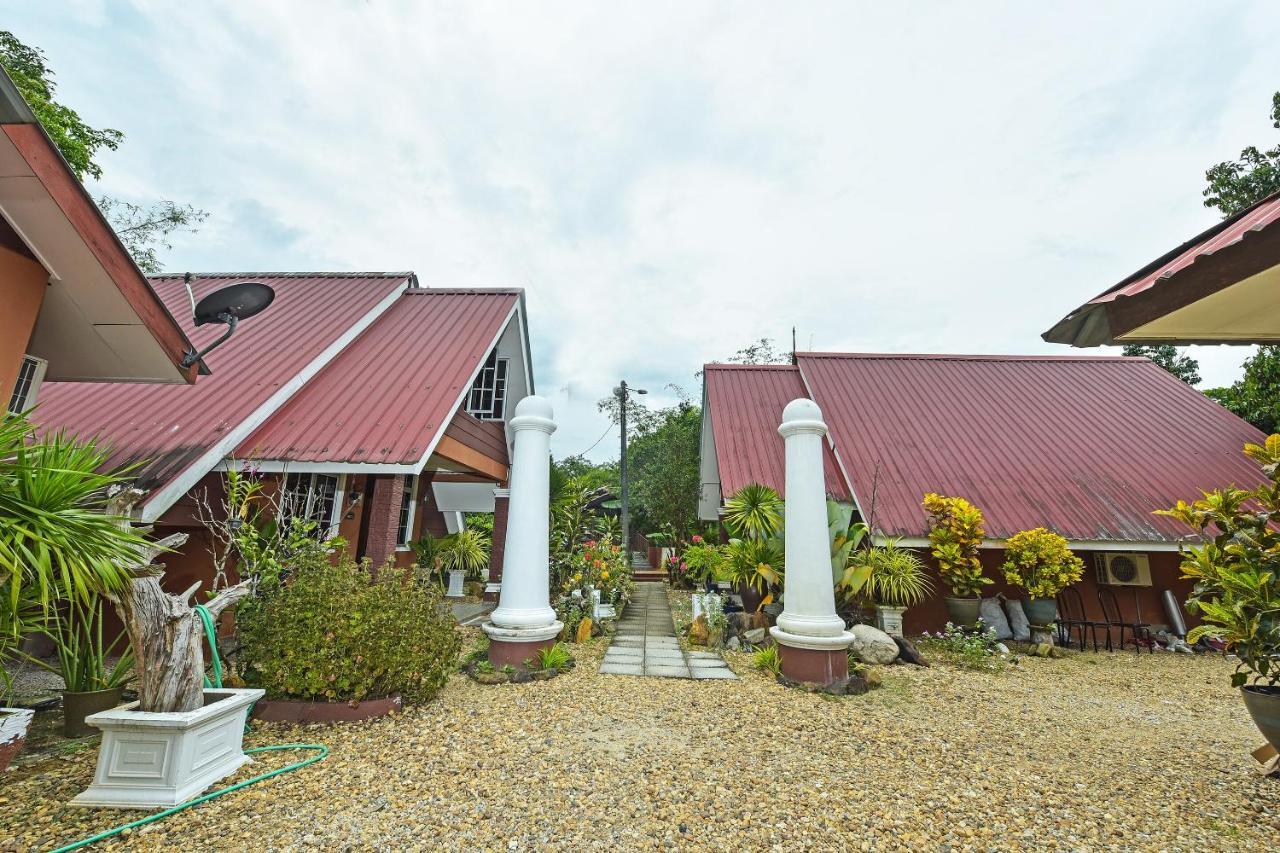 Oyo 90642 Twin Mutiara Chalet & Homestay Jeli Zewnętrze zdjęcie
