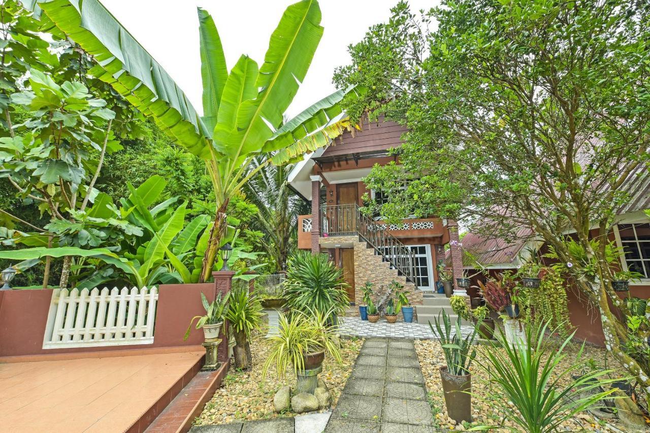 Oyo 90642 Twin Mutiara Chalet & Homestay Jeli Zewnętrze zdjęcie