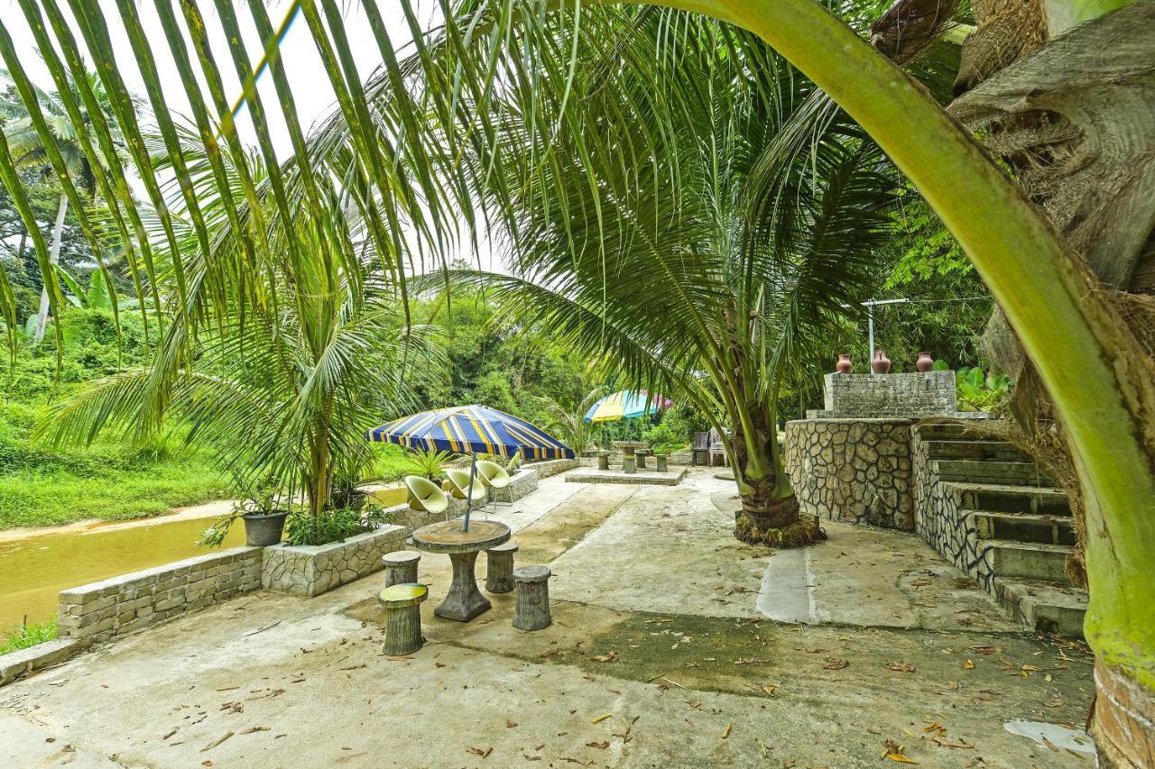 Oyo 90642 Twin Mutiara Chalet & Homestay Jeli Zewnętrze zdjęcie