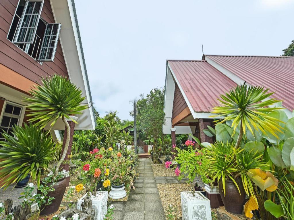 Oyo 90642 Twin Mutiara Chalet & Homestay Jeli Zewnętrze zdjęcie