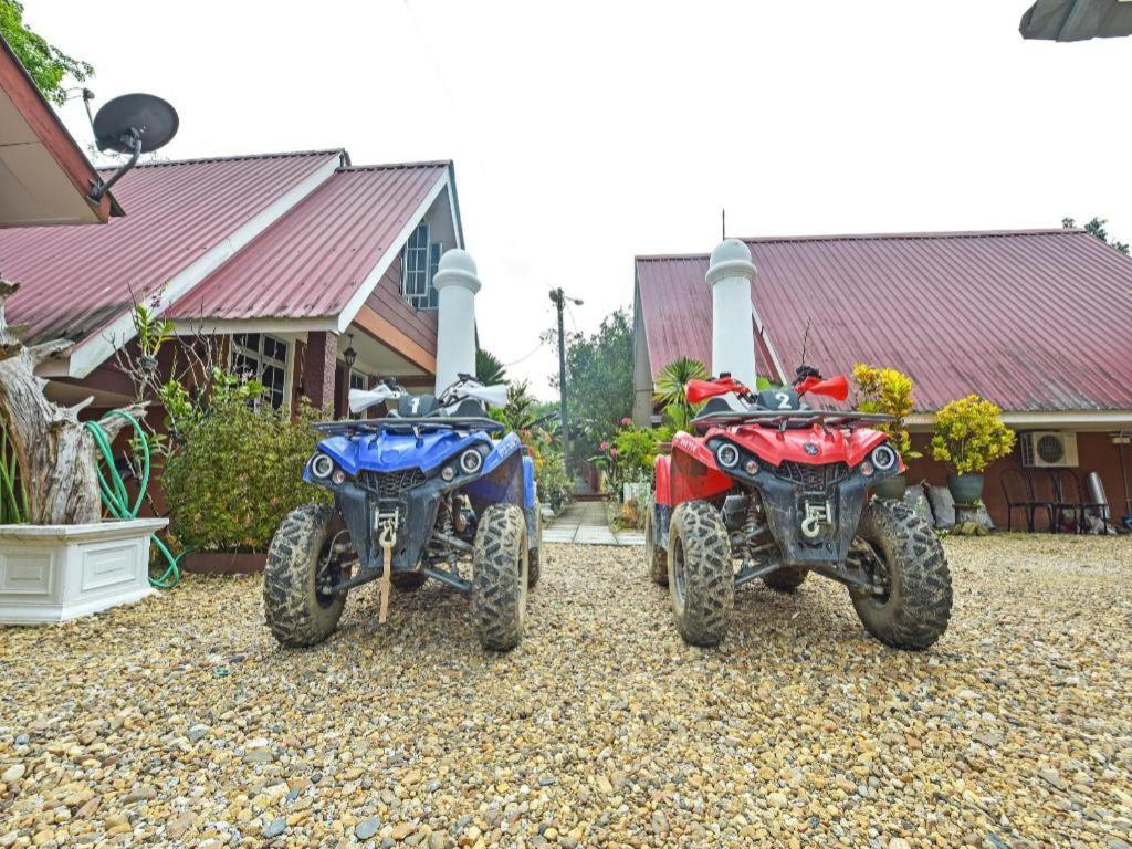 Oyo 90642 Twin Mutiara Chalet & Homestay Jeli Zewnętrze zdjęcie