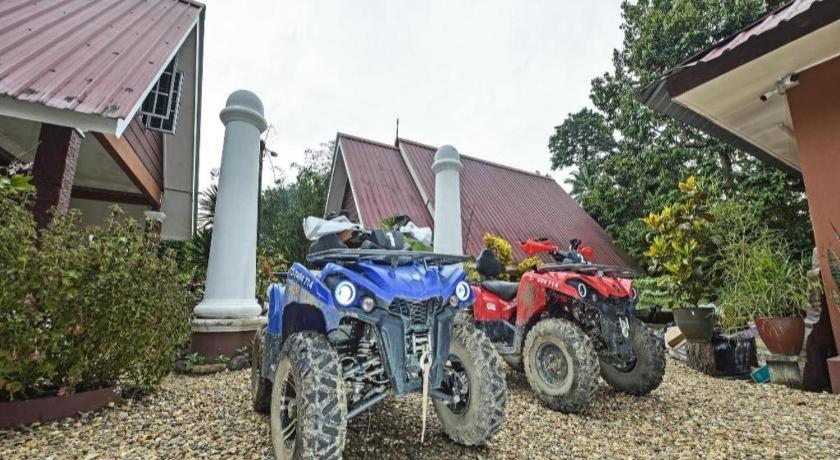 Oyo 90642 Twin Mutiara Chalet & Homestay Jeli Zewnętrze zdjęcie
