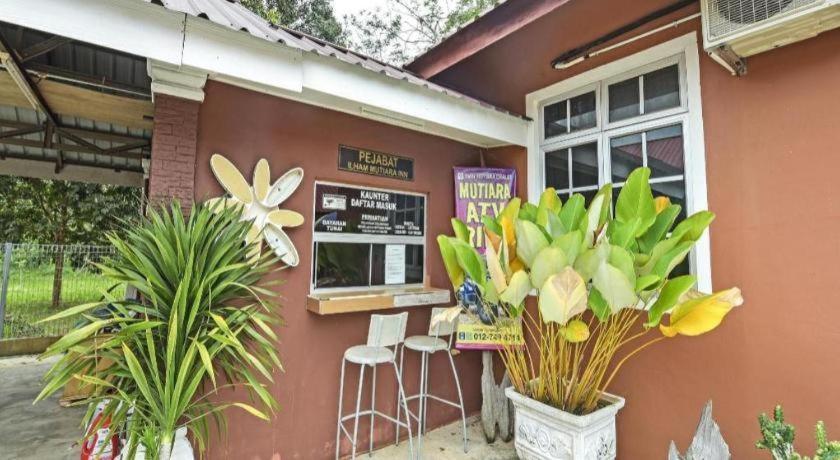 Oyo 90642 Twin Mutiara Chalet & Homestay Jeli Zewnętrze zdjęcie